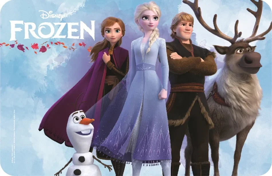 Personagens de Frozen em pé juntos, Elsa, Anna, Kristoff, Olaf e Sven, fundo azulado