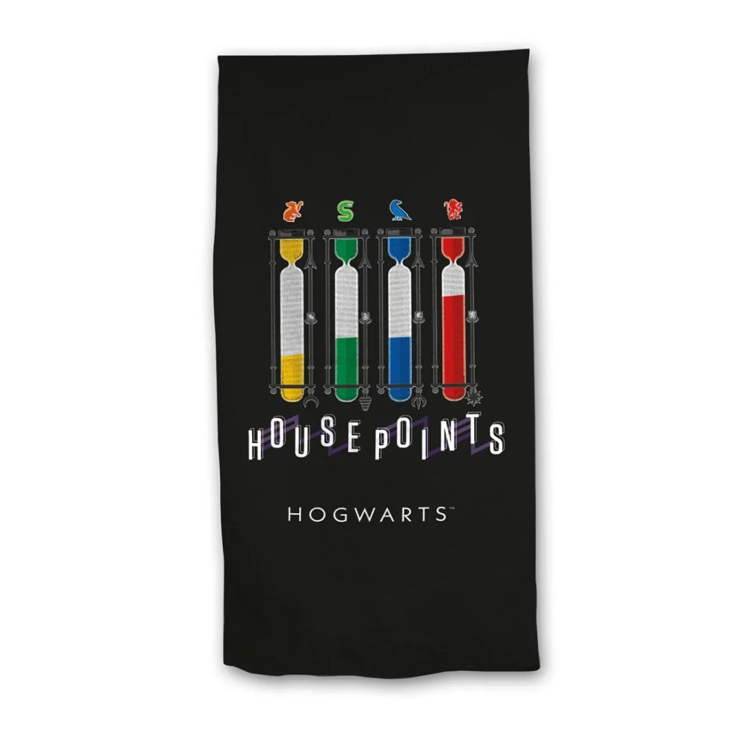 Toalha de praia preta com tema Harry Potter, casas de Hogwarts e marcador de pontos coloridos.